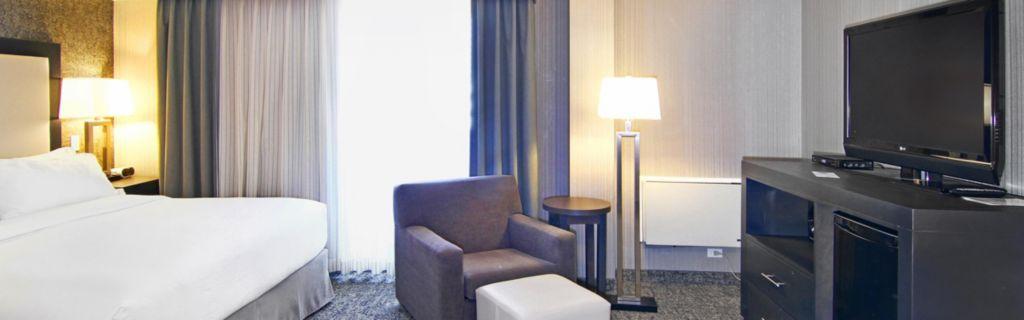 Express And By Ihg 3*