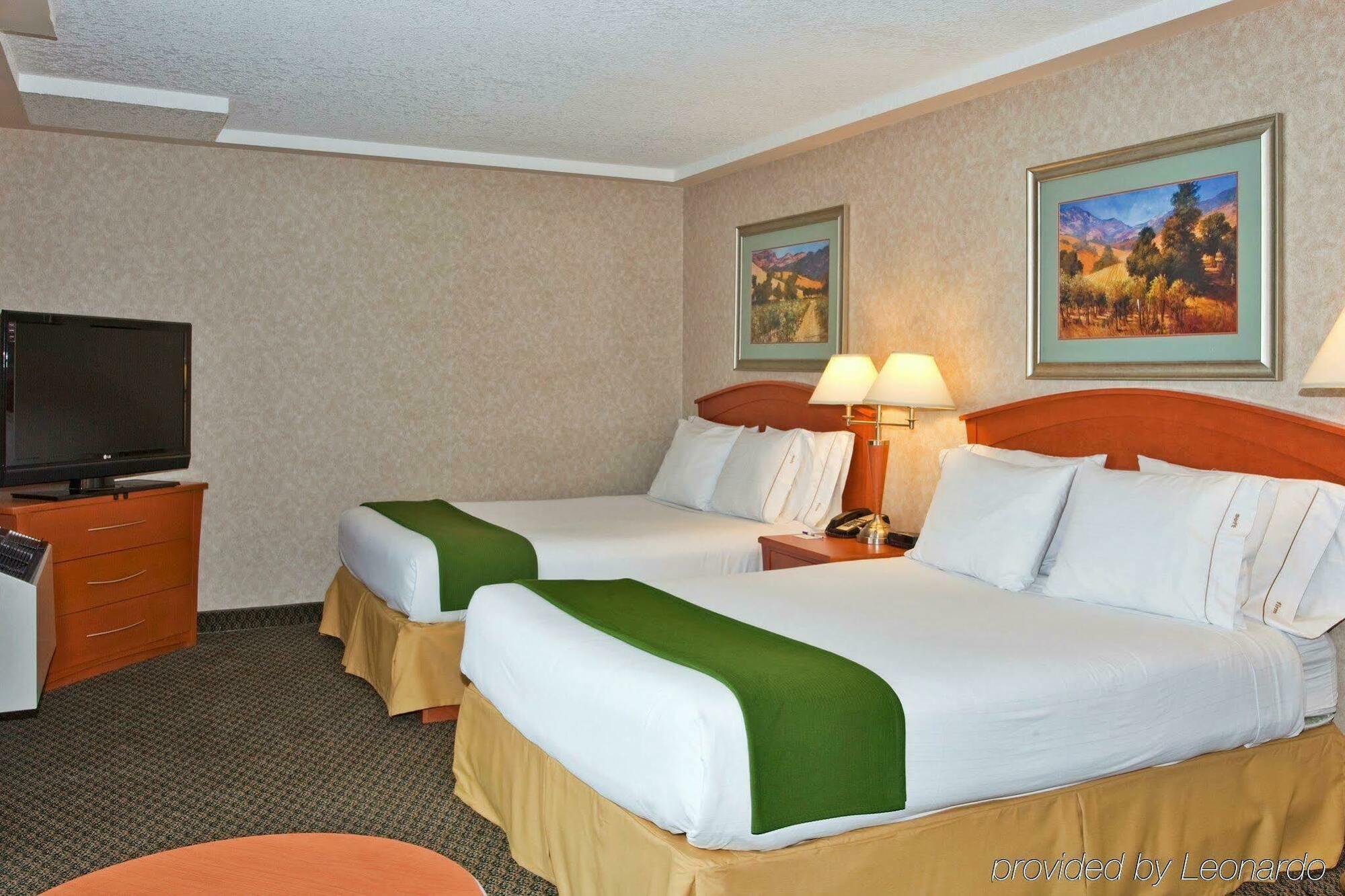 Express And By Ihg Calgary